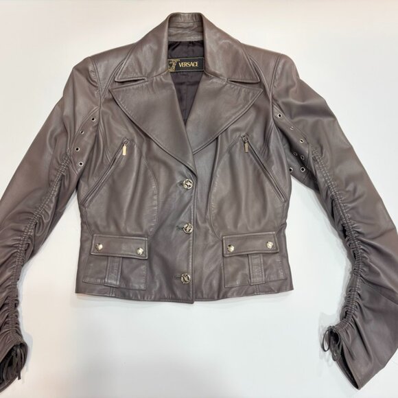 CRAZY COOL, SUPER RARE, NEW GIANNI VERSACE GRAY LEATHER PANT / JACKET SET 46 - Picture 1 of 16